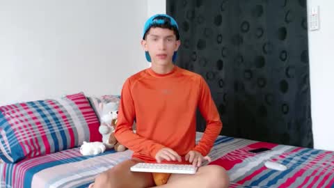 Snapshot of noah_tyler_ chatting on 11.19.25 noah tyler online show from 11.19.25