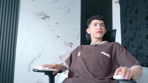 noah tyler  online show from 03.07.26