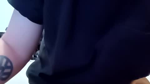 Snapshot of noah_wesley chatting on 03.05.25 Noah Wesley online show from 03.05.25