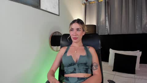 Snapshot of noahandlauren chatting on 12.19.24 . . online show from 12.19.24