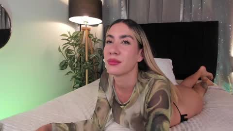 Snapshot of noahandlauren chatting on 01.11.25 . . online show from 01.11.25