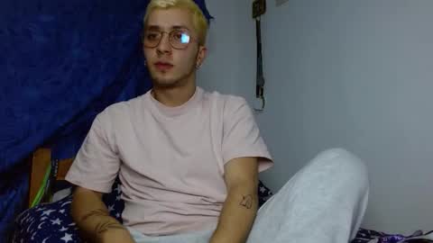 Snapshot of noahcam1 chatting on 02.18.26 Noah online show from 02.18.26