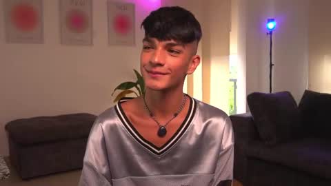 Snapshot of noahh_th03 chatting on 06.19.26 Noah online show from 06.19.26