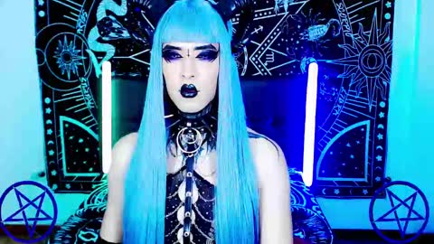 caroline online show from 02.10.25