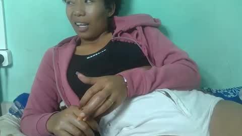 Snapshot of noella711128 chatting on 12.19.25 noella711128 online show from 12.19.25