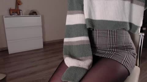 Snapshot of noelleneptune chatting on 12.01.24 noelleneptune online show from 12.01.24