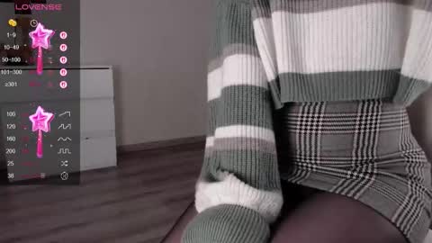 Snapshot of noelleneptune chatting on 09.12.25 noelleneptune online show from 09.12.25