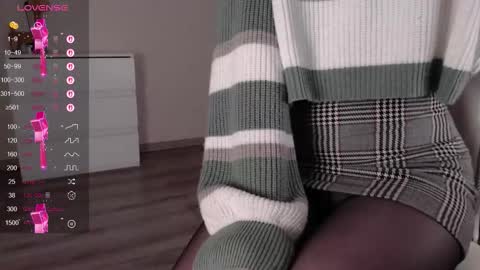 Snapshot of noelleneptune chatting on 11.16.25 noelleneptune online show from 11.16.25