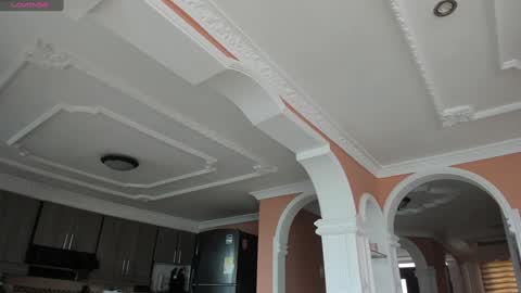  In instagram dayhannanoemi online show from 12.28.24