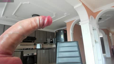  In instagram dayhannanoemi online show from 09.30.25