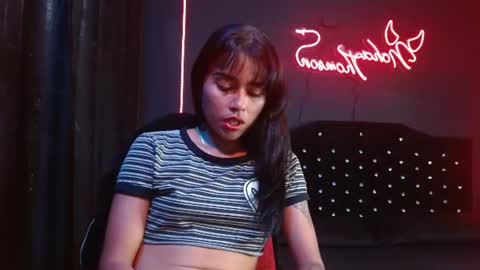 Snapshot of noha_thomson chatting on 06.17.26 Noha Thomson online show from 06.17.26