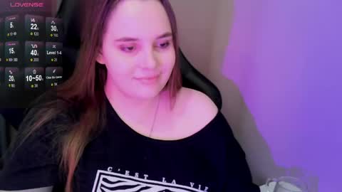 noir_ember_ online show from 04.10.26