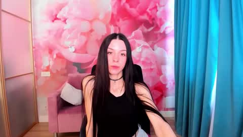 NoirDiva online show from 04.20.26