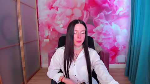 Snapshot of noirdiva chatting on 05.02.26 NoirDiva online show from 05.02.26
