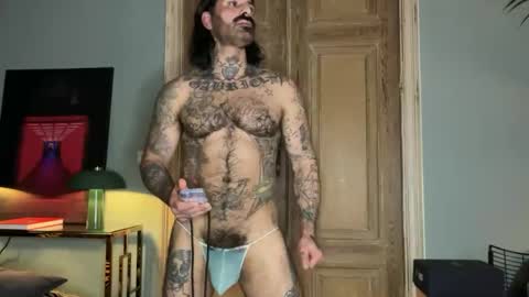 Snapshot of noisyx1976 chatting on 01.18.25 Im here enjoy online show from 01.18.25