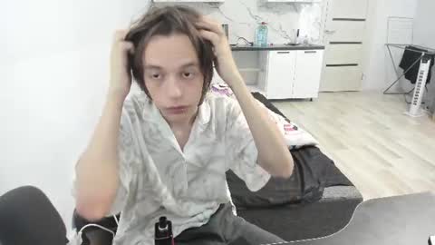 Snapshot of nolan_sagee chatting on 06.14.26 nolan_sagee online show from 06.14.26