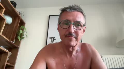 Snapshot of nolo34 chatting on 06.11.26 nolo34 online show from 06.11.26