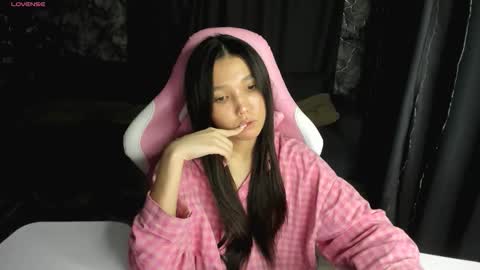 Snapshot of nomibean chatting on 02.10.26 nomi online show from 02.10.26