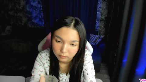 Snapshot of nomibean chatting on 06.07.26 nomi online show from 06.07.26
