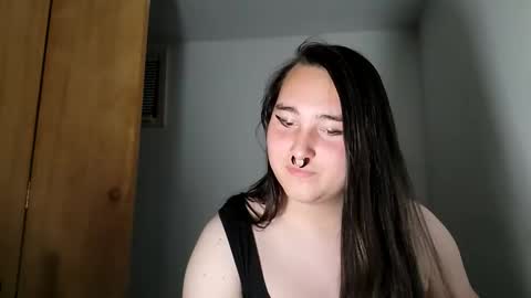 nonbinarybeauty20 online show from 10.15.25