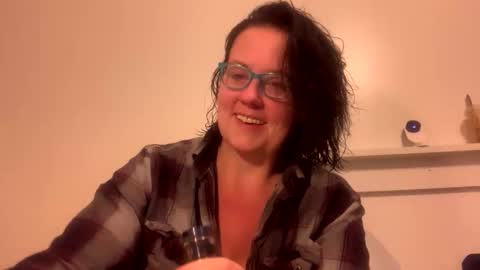 Snapshot of nonipsalldrip chatting on 05.18.26 NoNipsAllDrip online show from 05.18.26