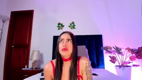 Snapshot of nora_dasilva chatting on 12.20.24 Nora Da Silva online show from 12.20.24