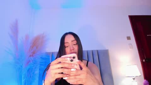 Snapshot of nora_dasilva chatting on 01.16.25 Nora Da Silva online show from 01.16.25