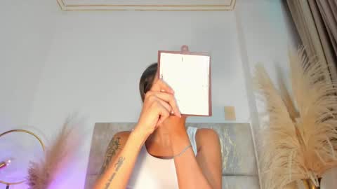 Snapshot of nora_dasilva chatting on 09.24.25 Nora Da Silva online show from 09.24.25