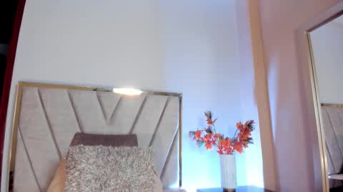 Snapshot of nora_dasilva chatting on 01.08.26 Nora Da Silva online show from 01.08.26