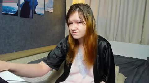 Nora online show from 11.11.25