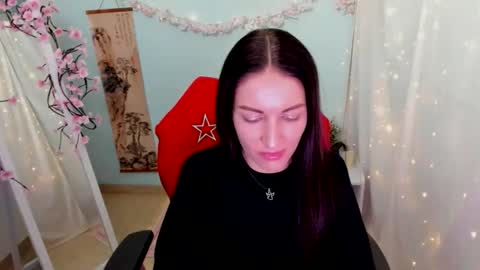 Snapshot of nora_n chatting on 04.09.26 Nora online show from 04.09.26