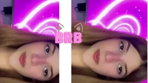 Snapshot of nora_vennucci chatting on 10.31.25 Nora online show from 10.31.25