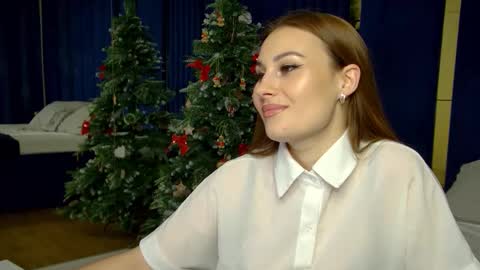 NoraFoxes online show from 12.16.25