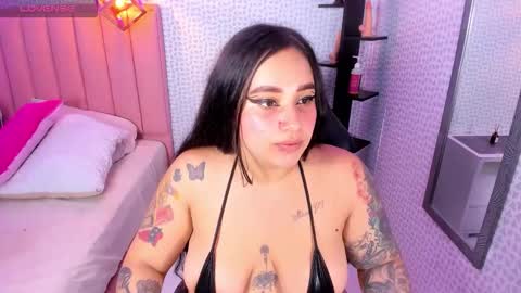 Snapshot of noraloux1 chatting on 02.11.26 noraloux1 online show from 02.11.26