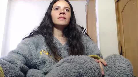 Snapshot of noreen_ chatting on 02.02.26 noreen_ online show from 02.02.26