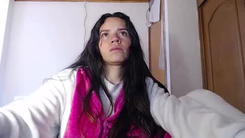 Snapshot of noreen_ chatting on 02.06.26 noreen_ online show from 02.06.26