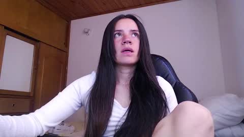 Snapshot of noreen_ chatting on 03.14.26 noreen_ online show from 03.14.26