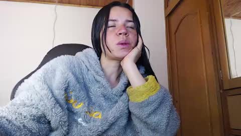 Snapshot of noreen_ chatting on 04.15.26 noreen_ online show from 04.15.26