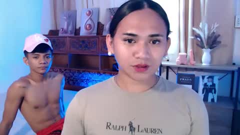 Snapshot of noregrets4moriel_ chatting on 05.19.26 Hi im ariel online show from 05.19.26