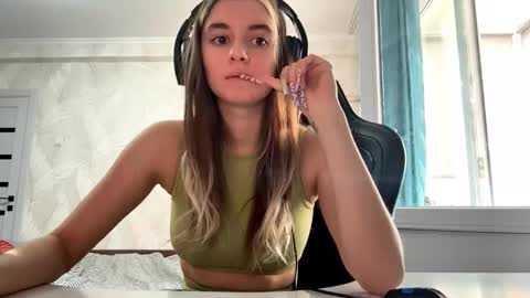 Elena online show from 02.28.26