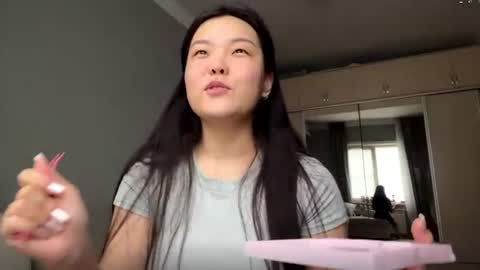 Snapshot of norinegayman chatting on 07.21.26 Yuna online show from 07.21.26