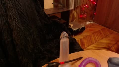 miss Tress online show from 12.17.24