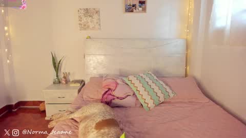 Norma Jeaane online show from 01.08.25