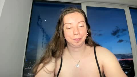 Snapshot of nortar9766 chatting on 06.19.26 Emily snow online show from 06.19.26
