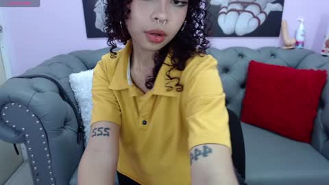 Snapshot of north_sweet_ chatting on 01.13.25 N O R T H online show from 01.13.25