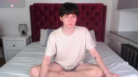 Snapshot of norulesboy chatting on 04.15.26 Milan online show from 04.15.26