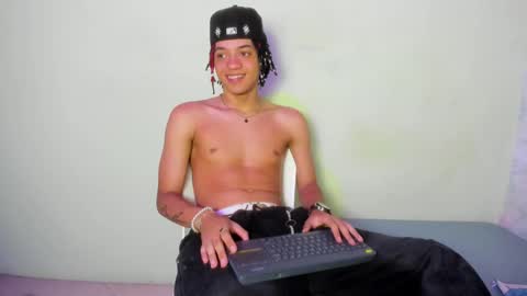 Snapshot of not_hoffman chatting on 02.10.25 HOFFMAN online show from 02.10.25