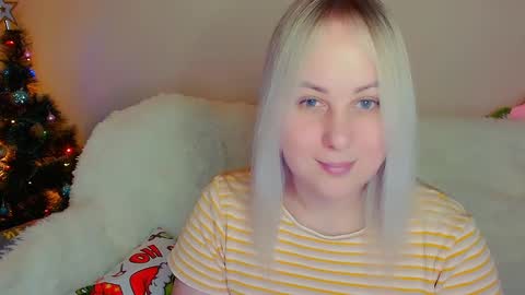Snapshot of not_nakedcat chatting on 12.20.24 hi glad to chat online show from 12.20.24