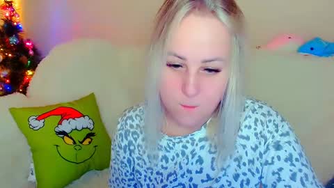 Snapshot of not_nakedcat chatting on 12.27.24 hi glad to chat online show from 12.27.24