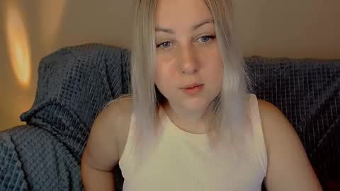 Snapshot of not_nakedcat chatting on 09.12.25 hi glad to chat online show from 09.12.25